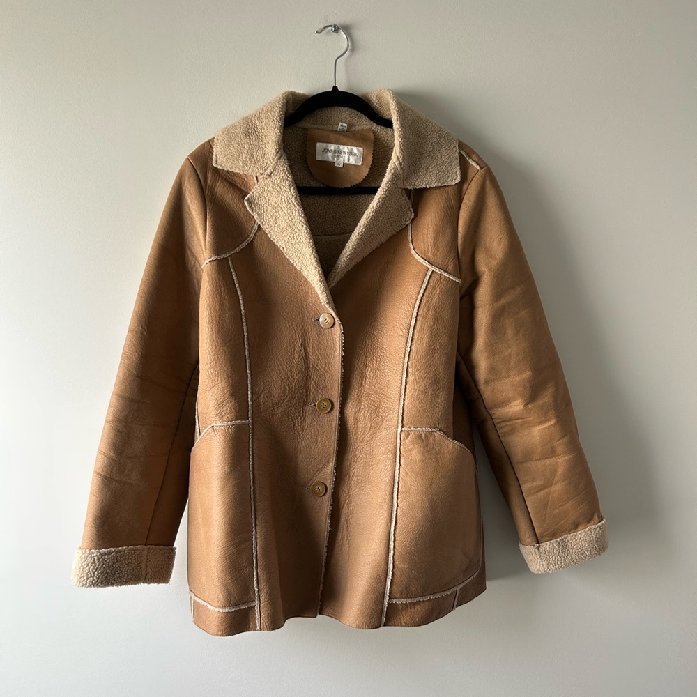 Jones New York vintage tan leather/sherpa jacket